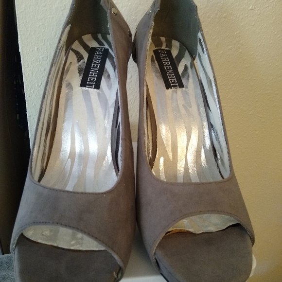 Shoes - Picture 3 of 3